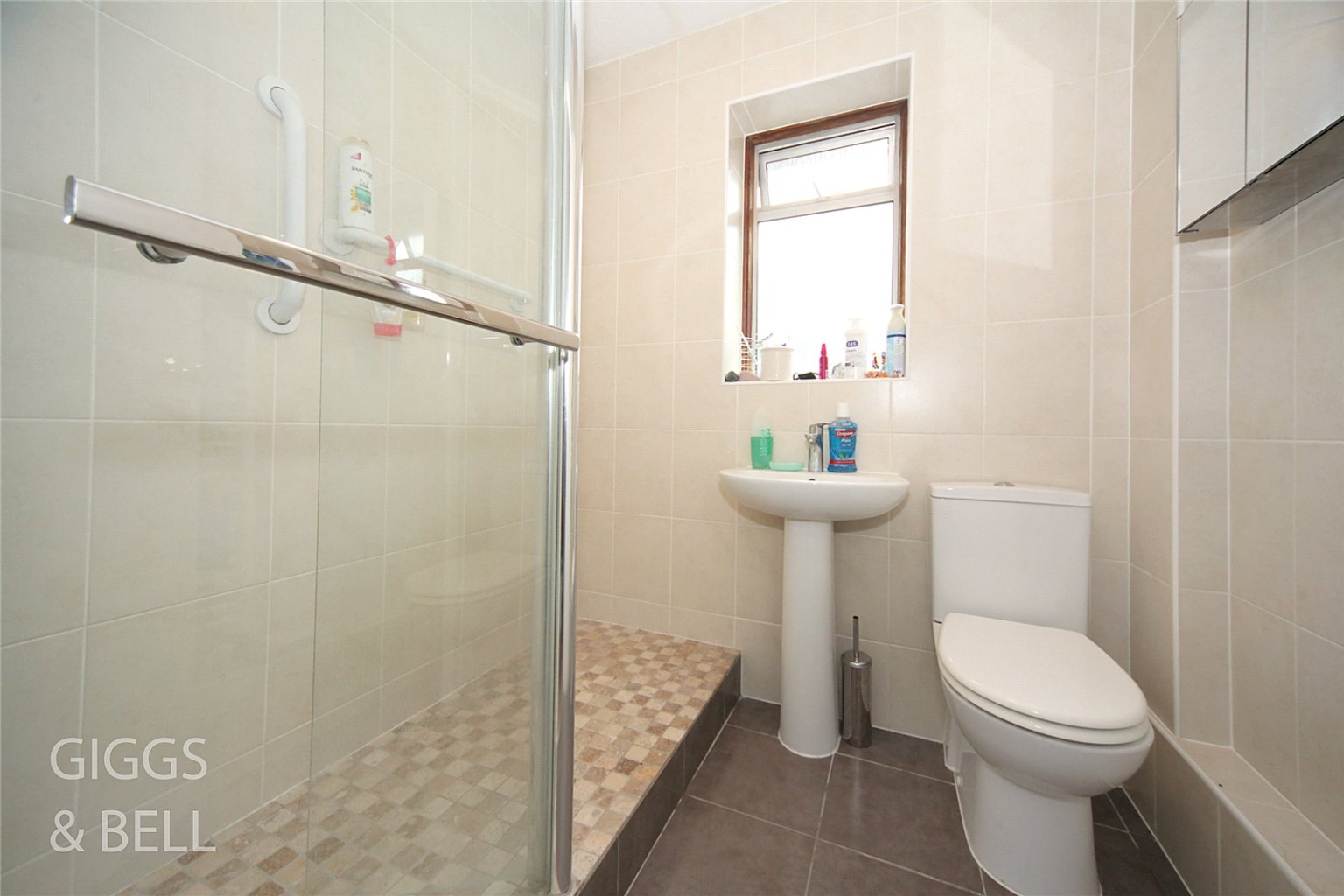 2 bed semi-detached bungalow for sale in Stopsley Way 7