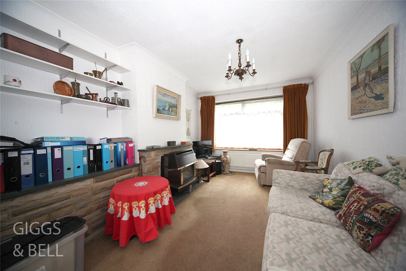 2 bed semi-detached bungalow for sale in Stopsley Way  - Property Image 2