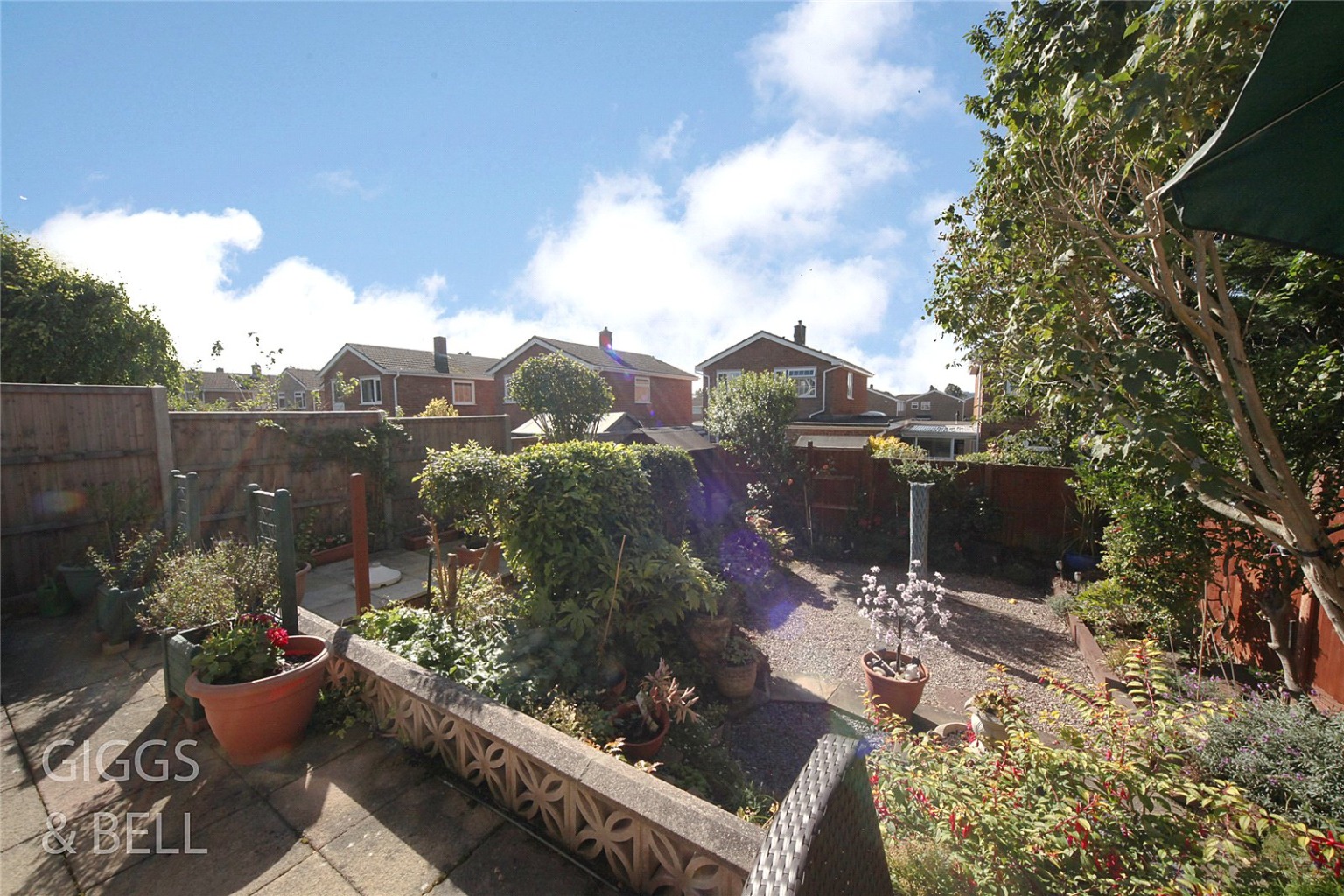 3 bed link detached house for sale in Brompton Close, Luton 12