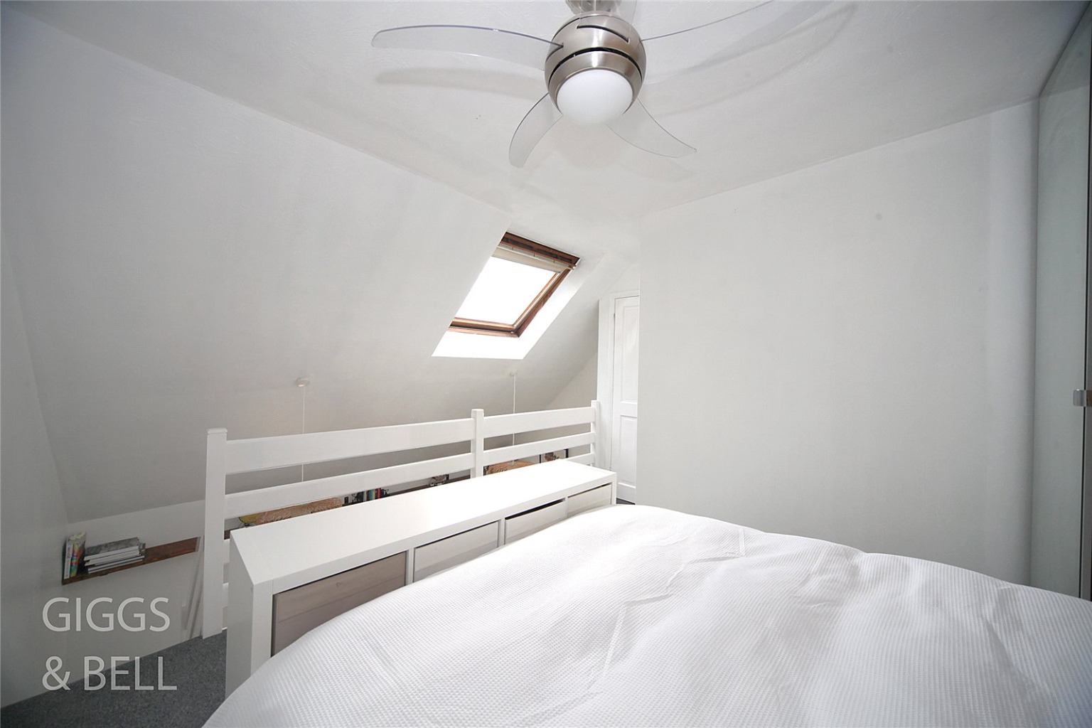 1 bed terraced house for sale in Oregon Way, Luton 7