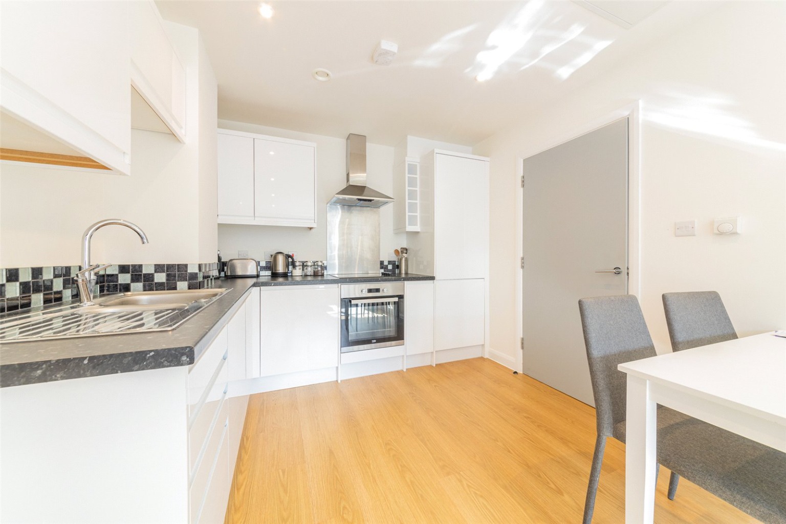 1 bed flat for sale in Napier Road 4