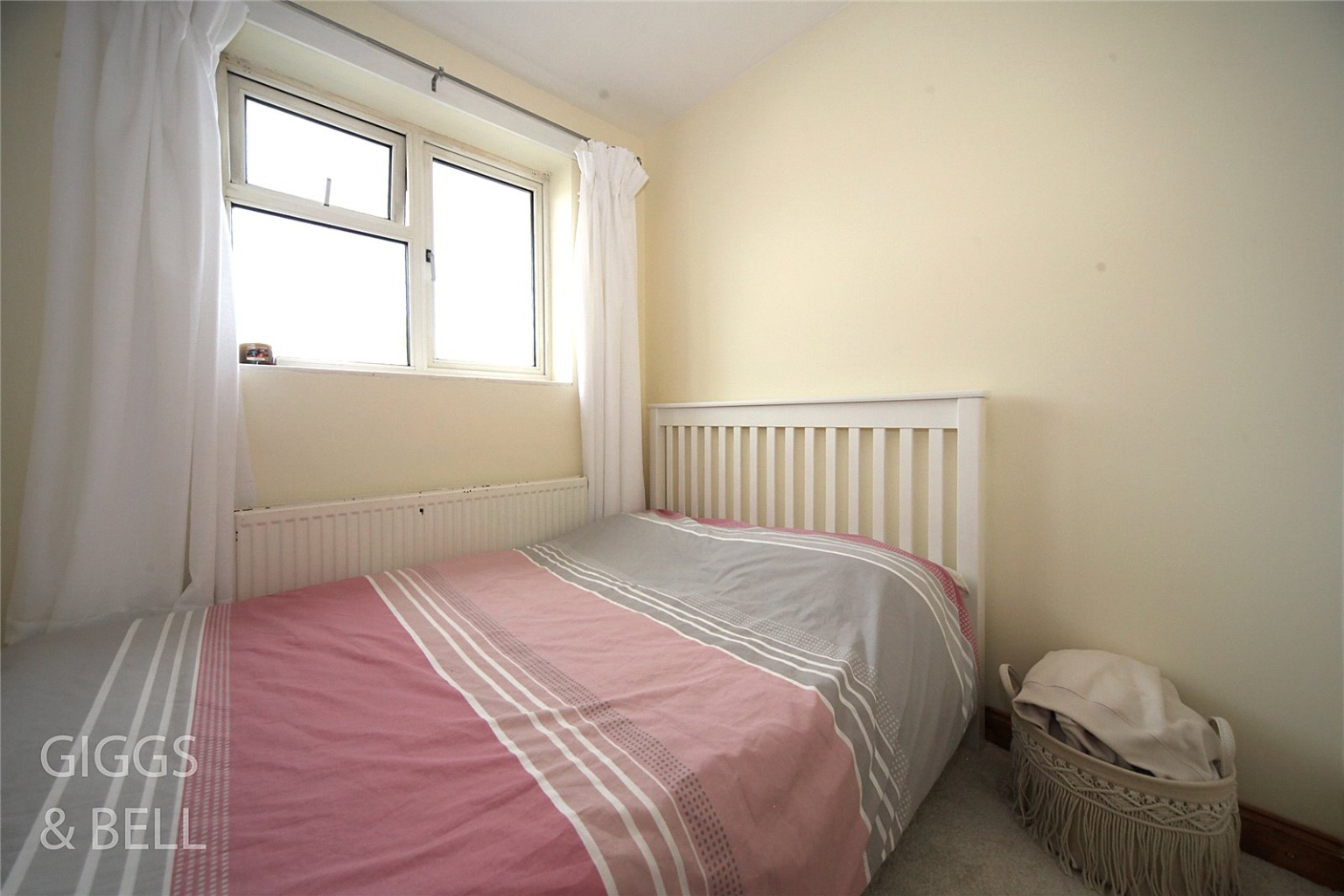 4 bed semi-detached house for sale in Tenby Drive, Luton  - Property Image 10