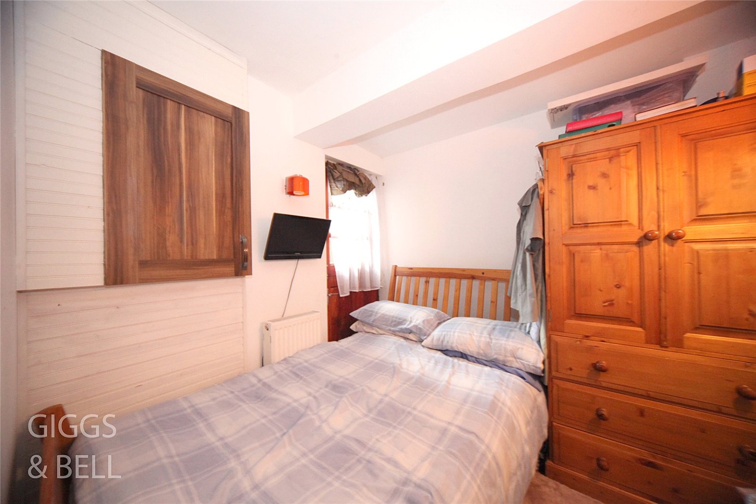 4 bed semi-detached house for sale in Tenby Drive, Luton 10