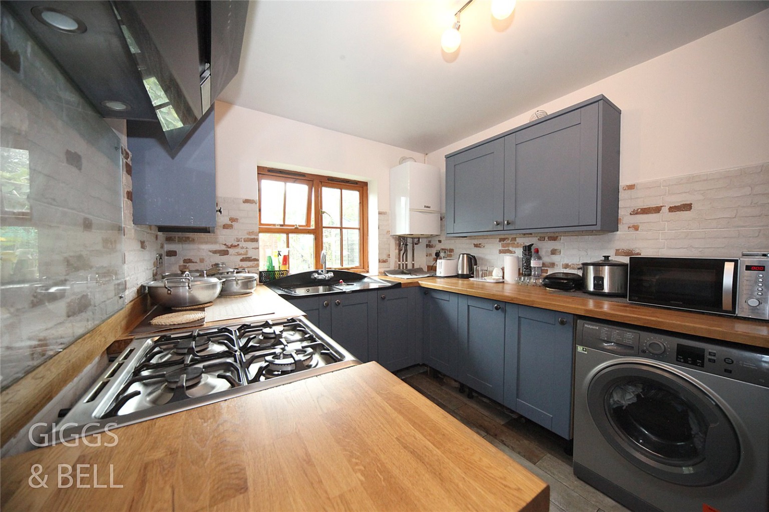 4 bed semi-detached house for sale in Tenby Drive, Luton 4