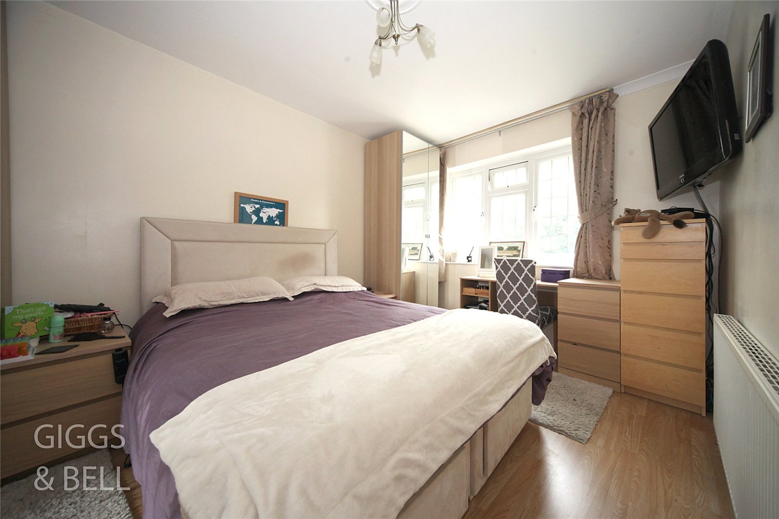 4 bed semi-detached house for sale in Knoll Rise  - Property Image 12