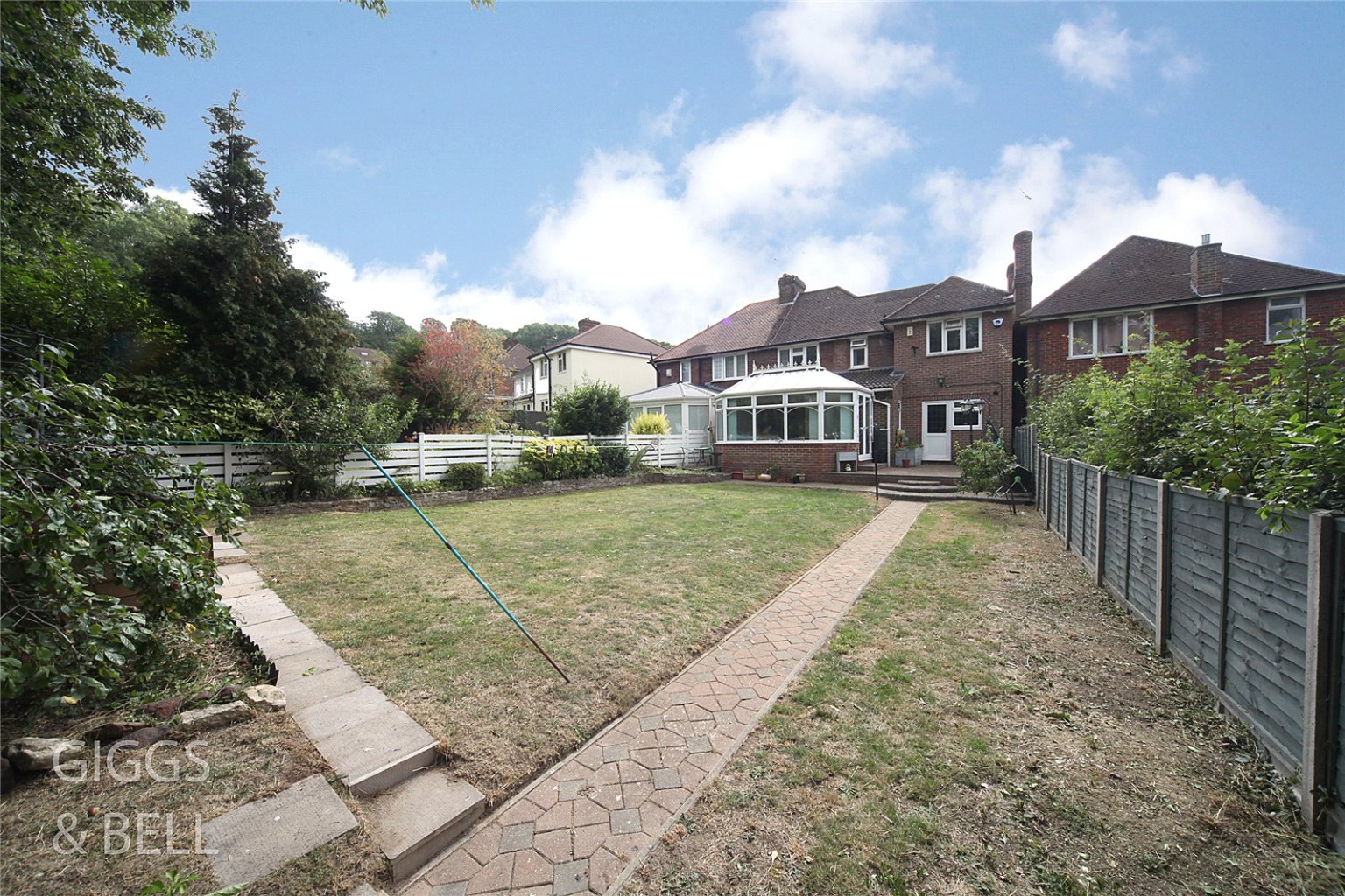 4 bed semi-detached house for sale in Knoll Rise  - Property Image 19