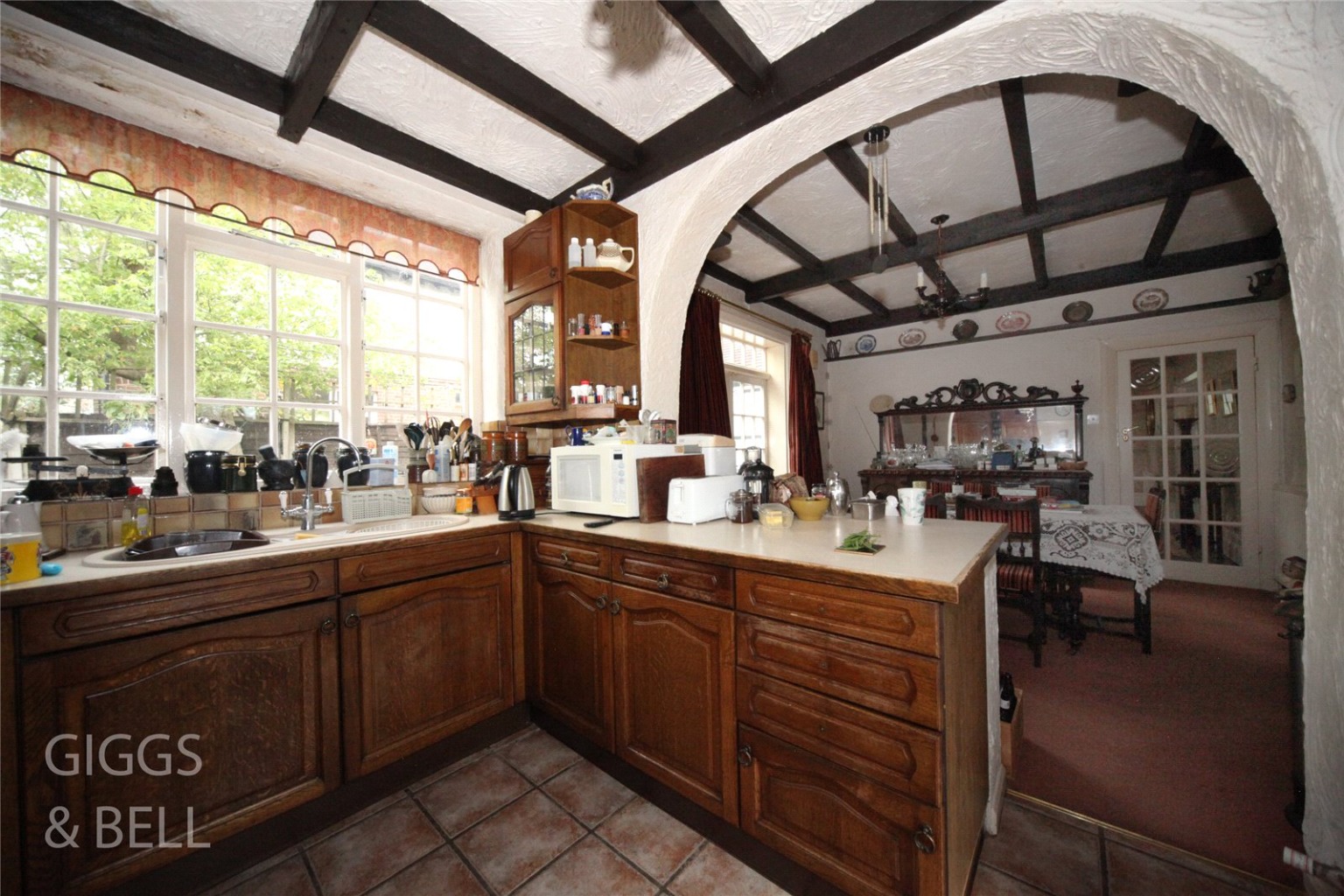 5 bed detached house for sale in New Bedford Road 7