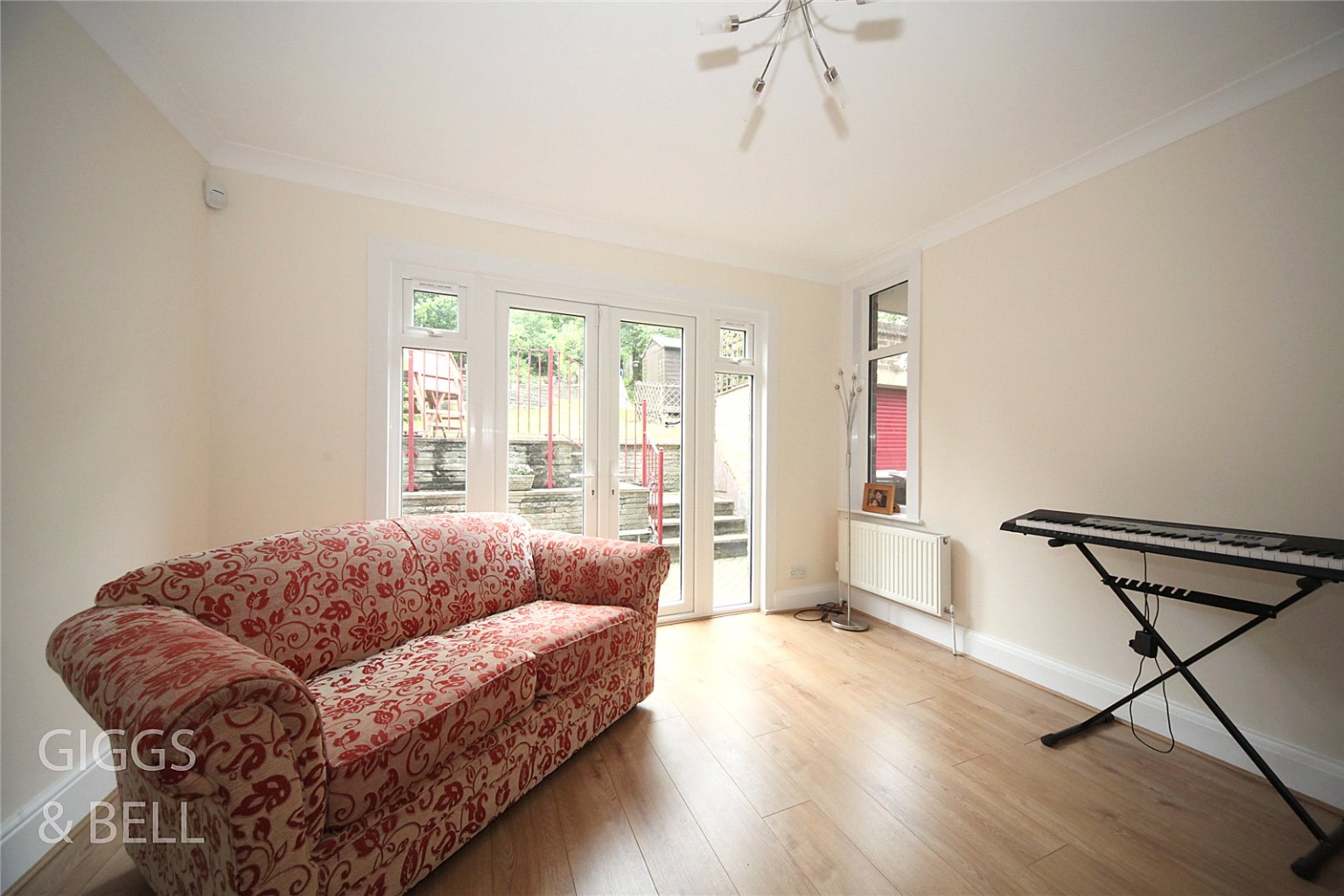 3 bed detached house for sale in Wardown Crescent  - Property Image 6