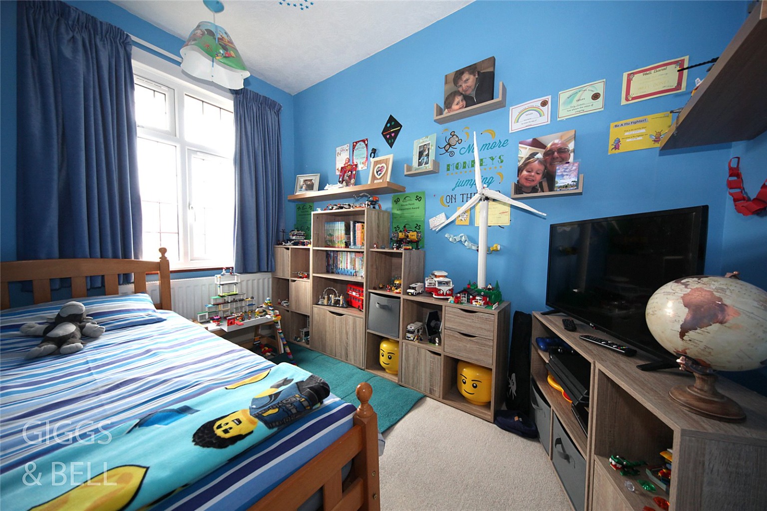 3 bed detached house for sale in Wardown Crescent  - Property Image 16