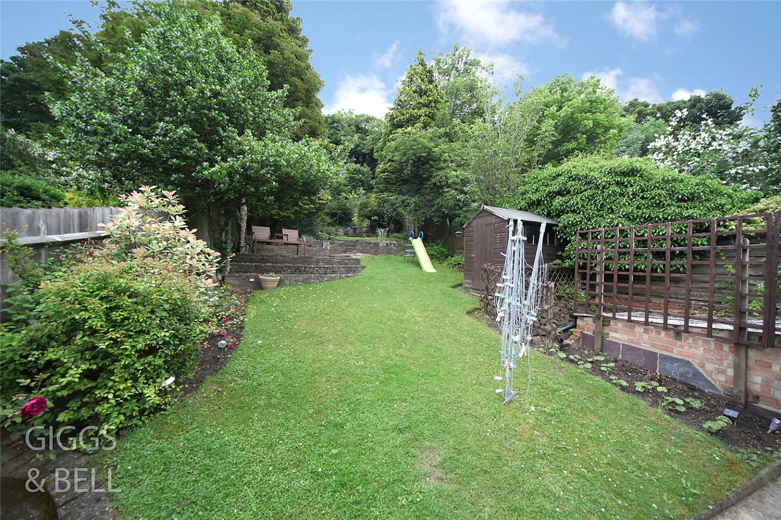 3 bed detached house for sale in Wardown Crescent  - Property Image 19