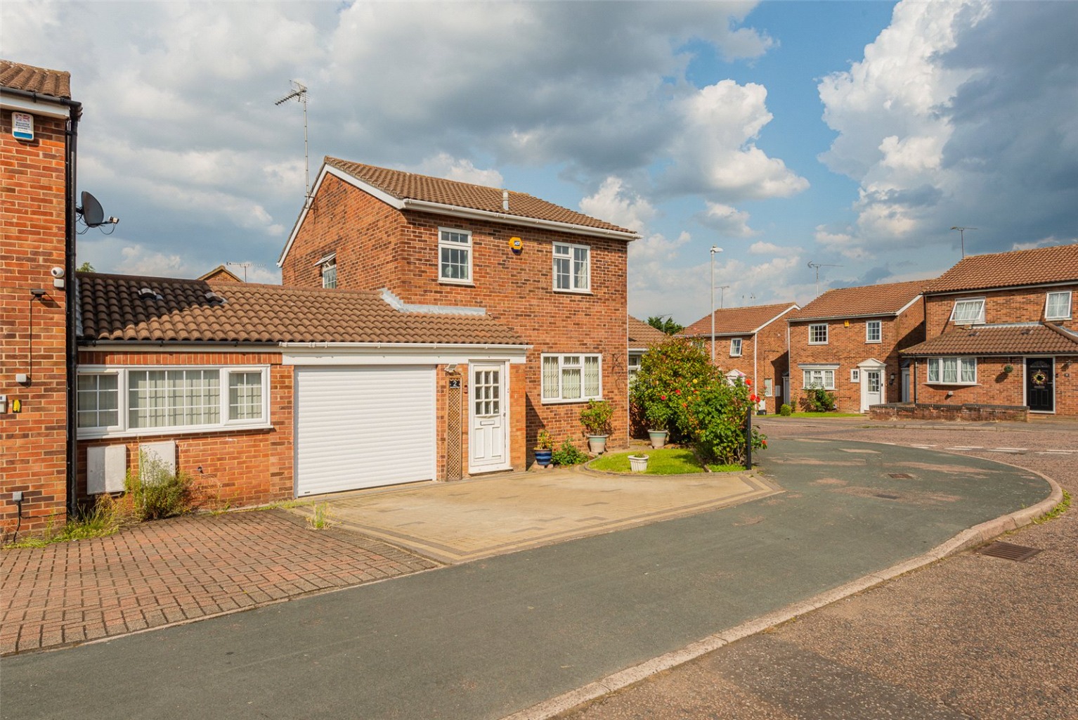 3 bed detached house for sale in Barford Rise 1