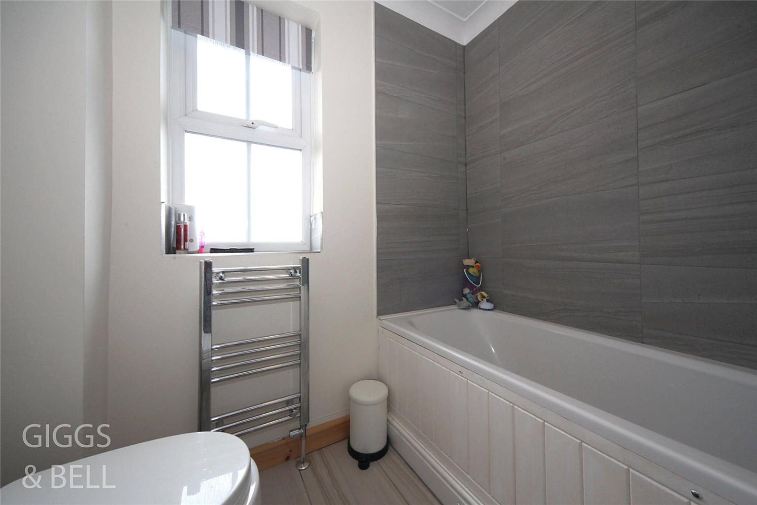 2 bed terraced house for sale in Edkins Close 9