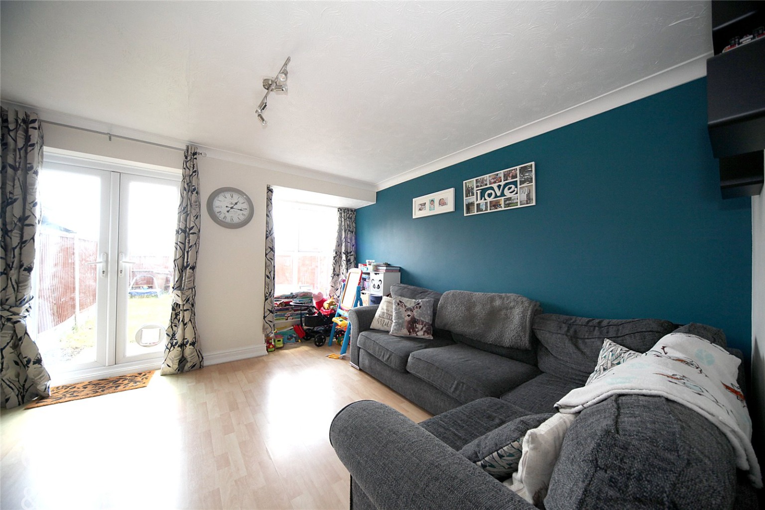 2 bed terraced house for sale in Edkins Close 2