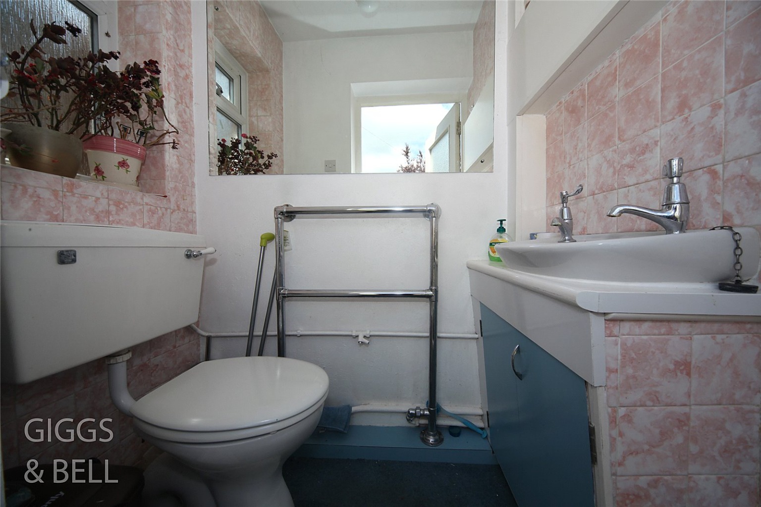 3 bed detached bungalow for sale in Lime Close, Bedford 11