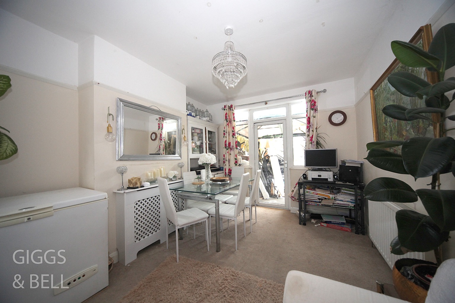 5 bed semi-detached house for sale in Shakespeare Road, Luton  - Property Image 5