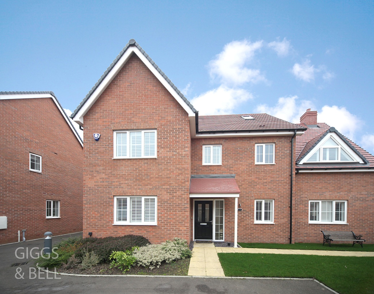 5 bed detached house for sale in Ryder Way, Bedford  - Property Image 2