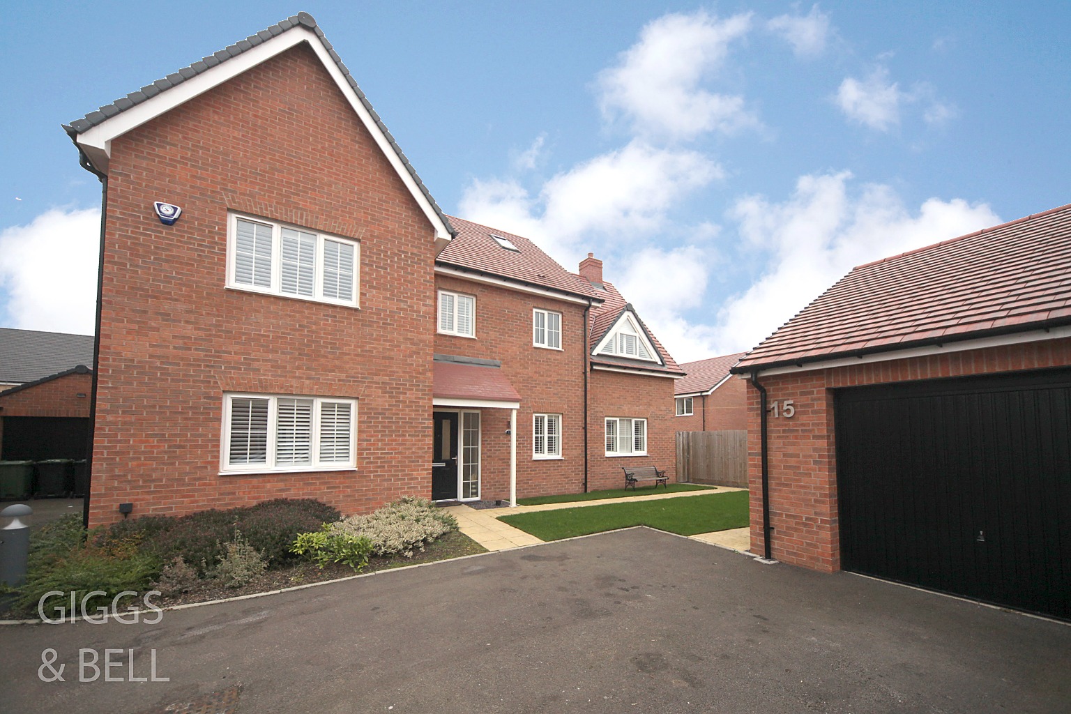 5 bed detached house for sale in Ryder Way, Bedford - Property Image 1