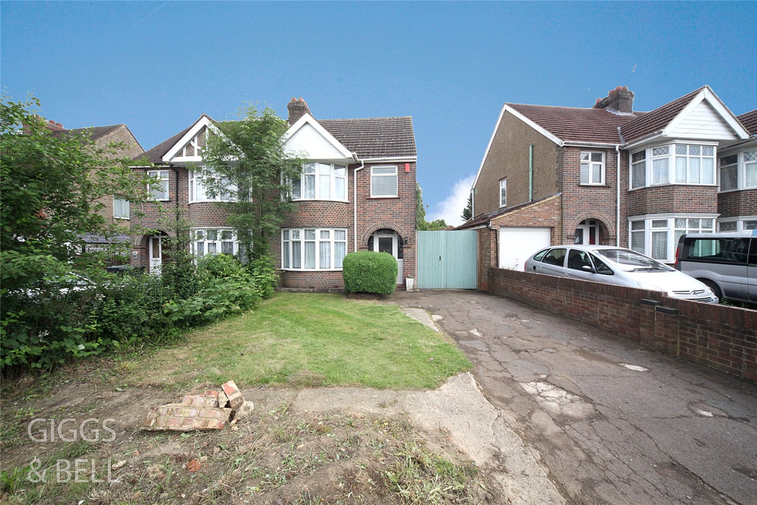 3 bed semi-detached house for sale in Ashcroft Road, Luton  - Property Image 1