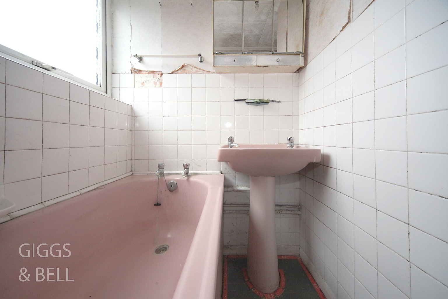 2 bed flat for sale in New Bedford Road, Luton  - Property Image 9