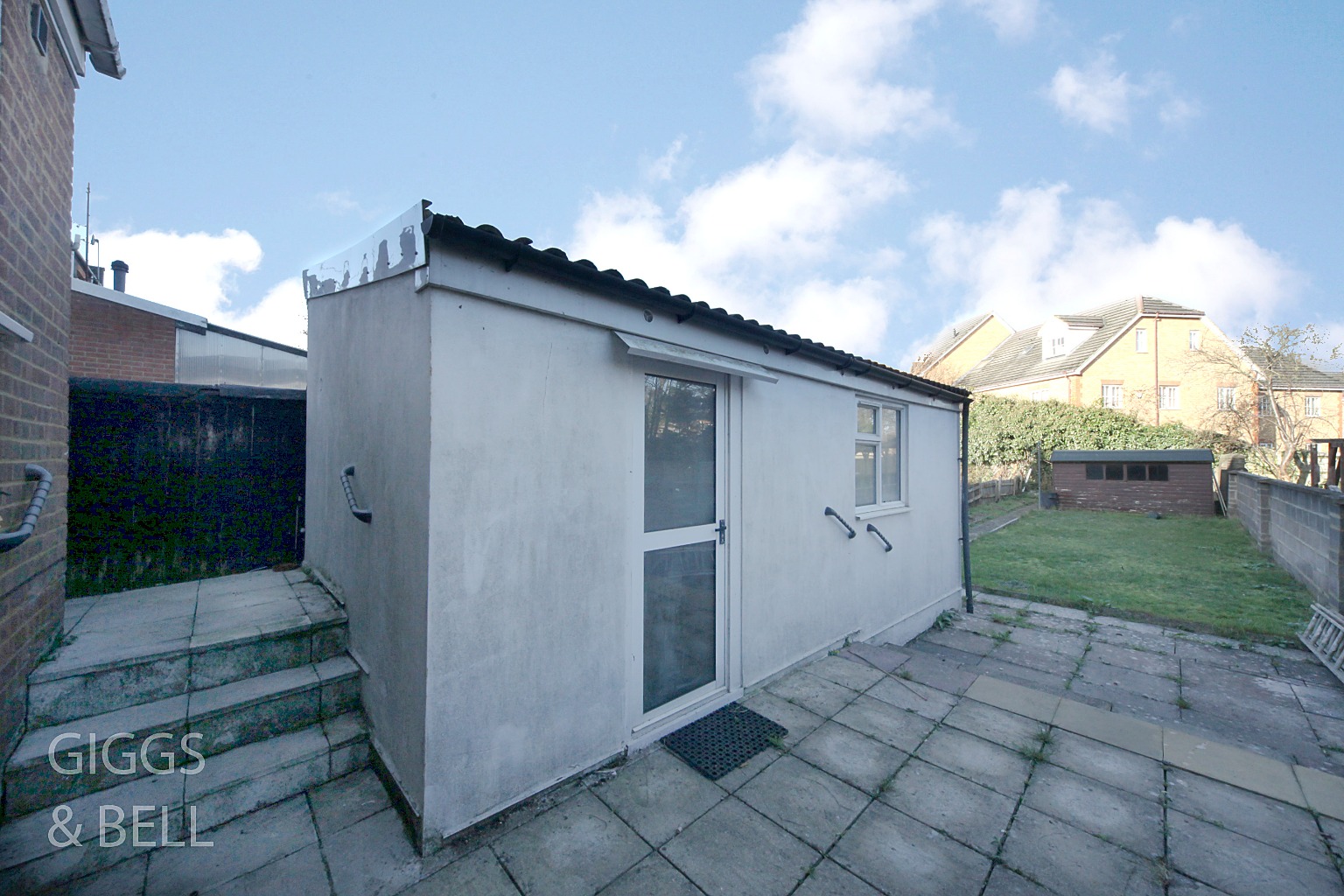 3 bed terraced house for sale in Clarendon Road, Luton 17