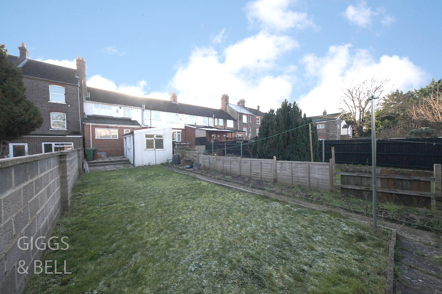 3 bed terraced house for sale in Clarendon Road, Luton 20