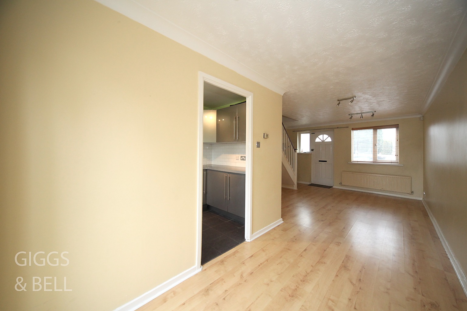 2 bed semi-detached house for sale in Rudyard Close, Luton  - Property Image 4