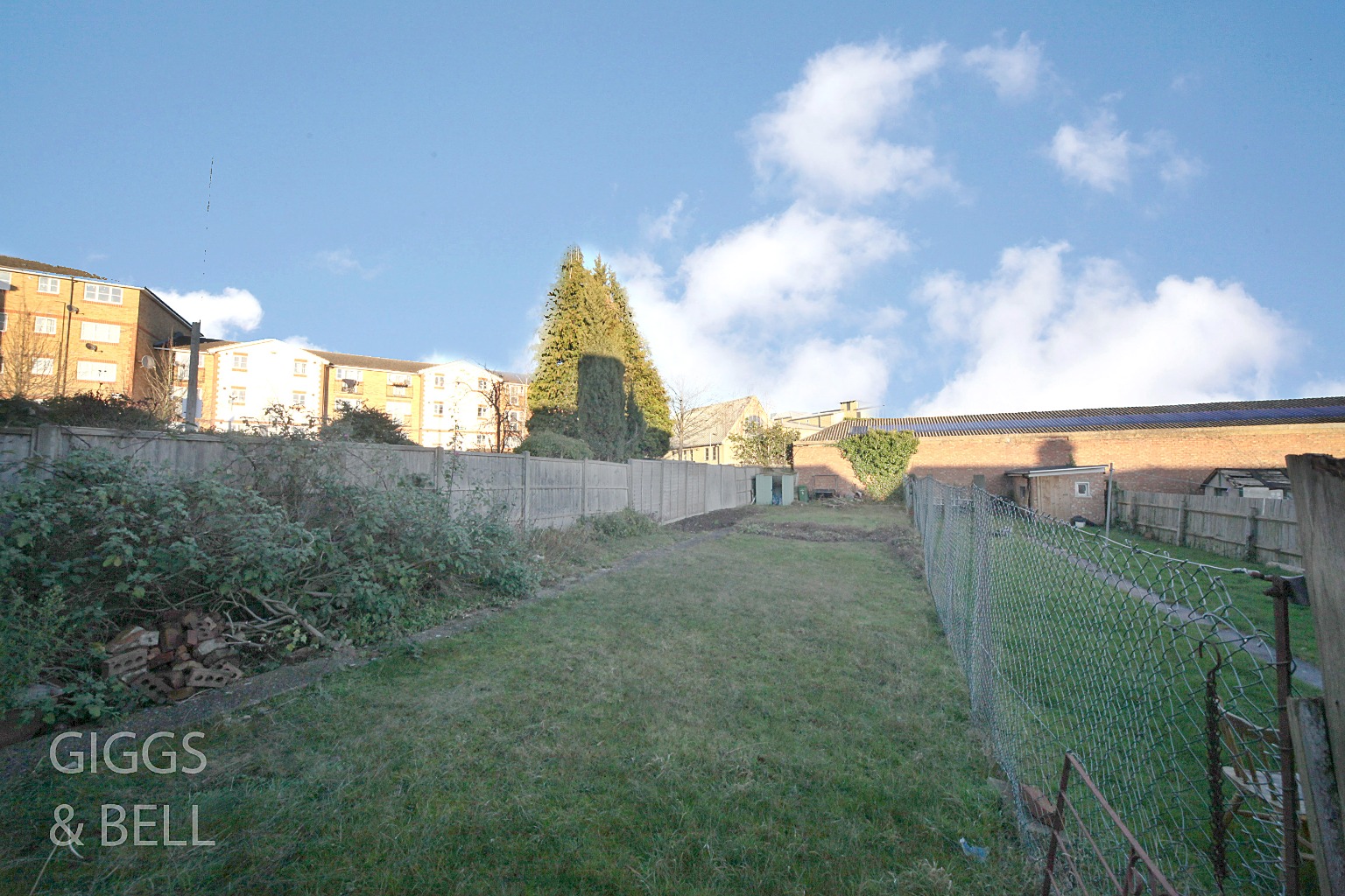 3 bed semi-detached house for sale in Kingsway, Luton  - Property Image 11