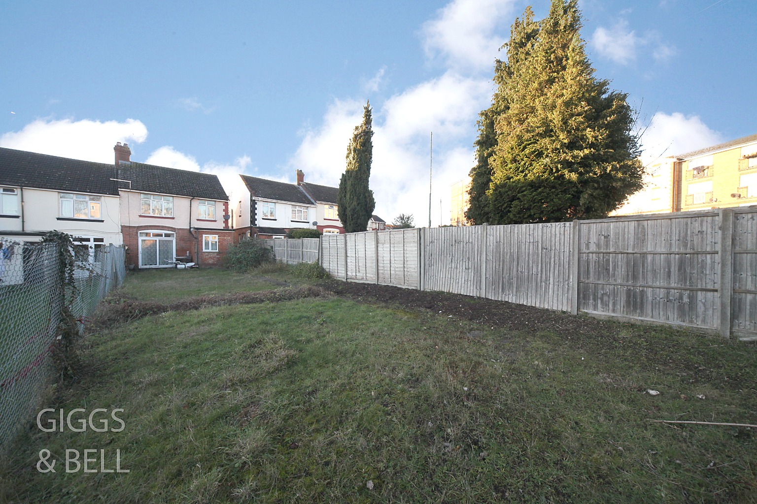 3 bed semi-detached house for sale in Kingsway, Luton 12