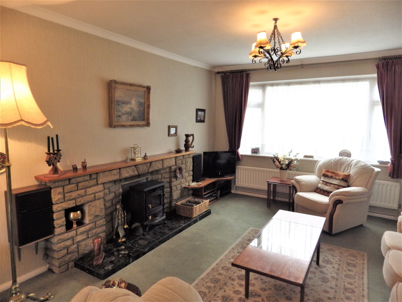 4 bed detached house for sale in Birchen Grove, Luton 2