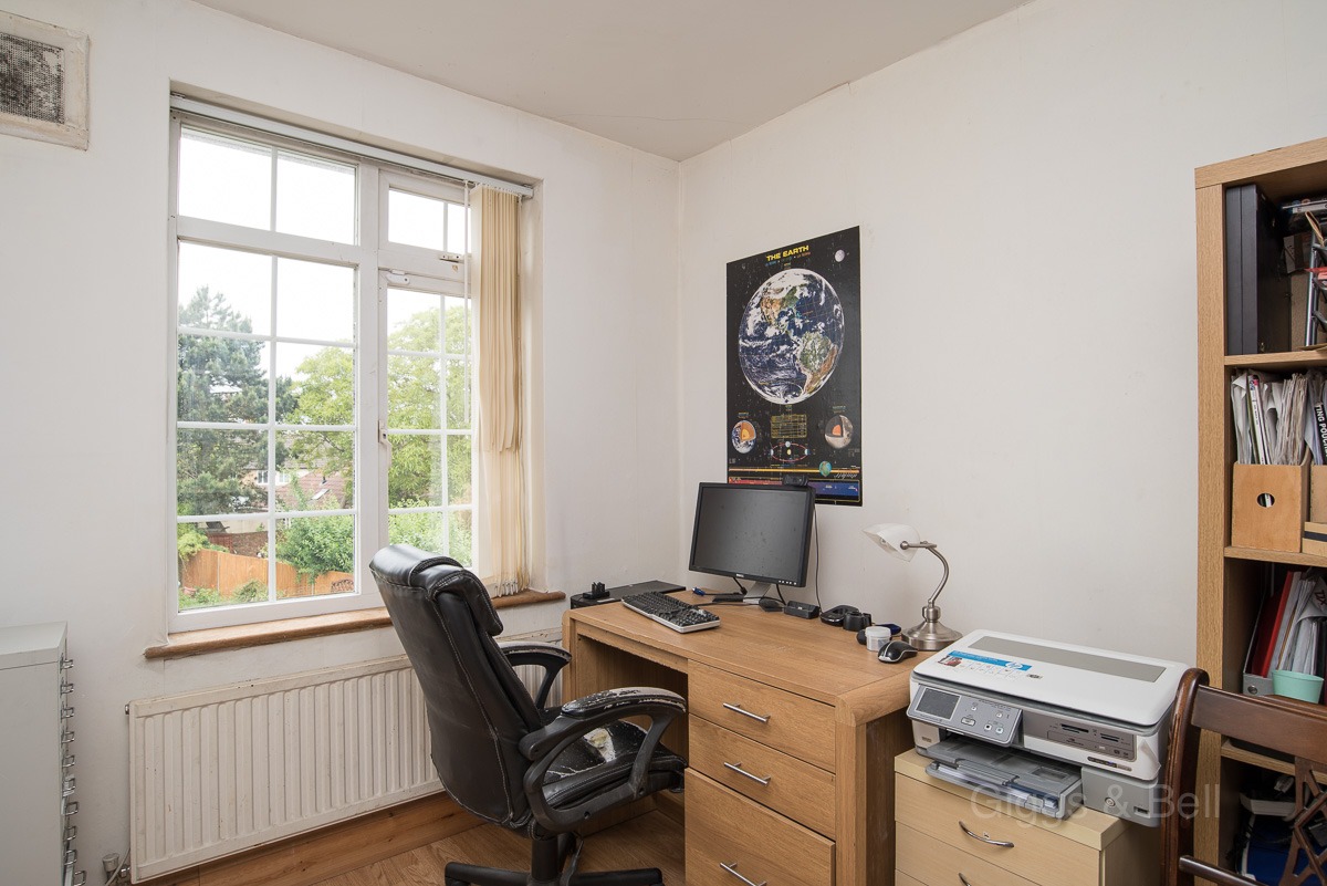 4 bed semi-detached house for sale in Compton Avenue, Bedfordshire 16