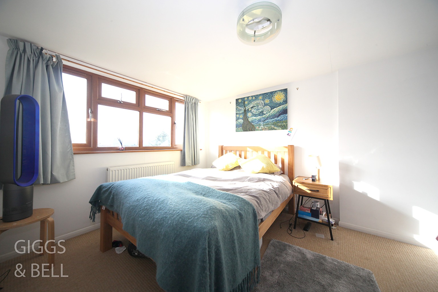 4 bed semi-detached house for sale in Bushmead Road  - Property Image 14