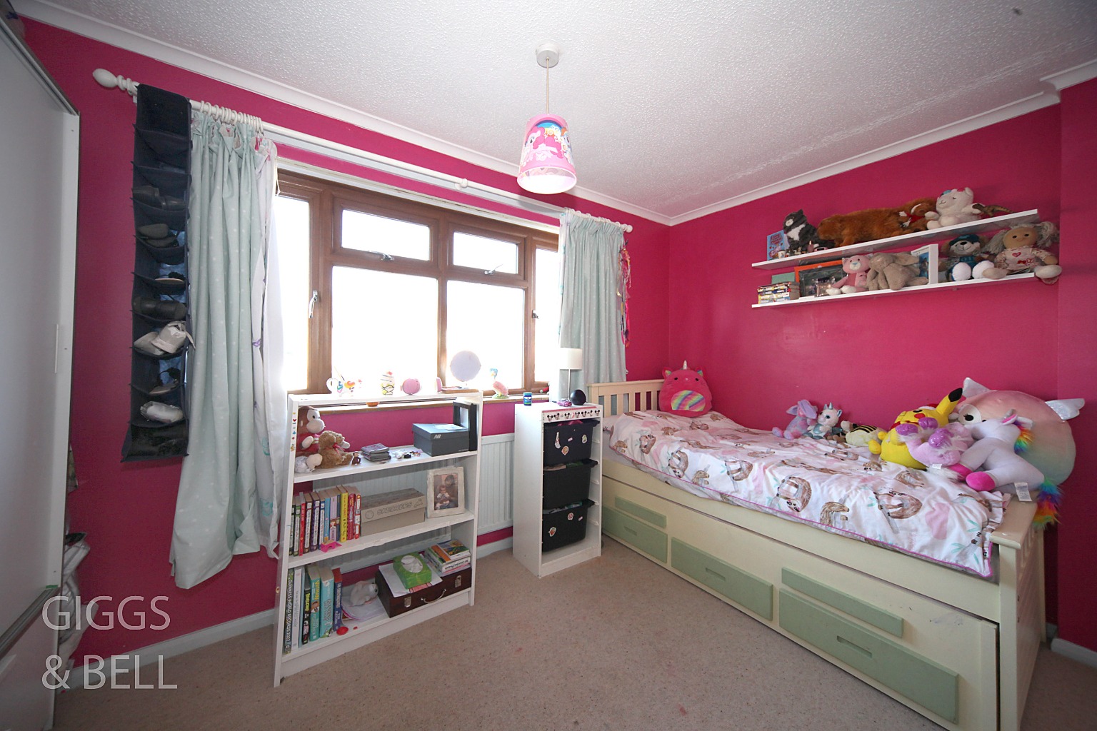 4 bed semi-detached house for sale in Bushmead Road  - Property Image 16