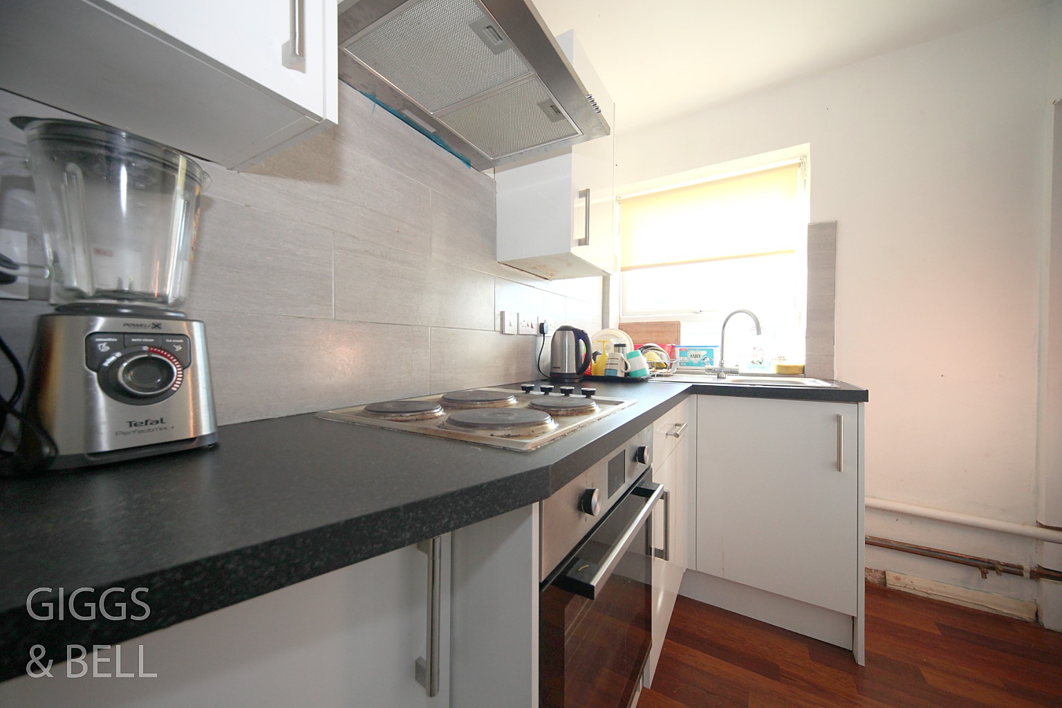 2 bed maisonette for sale in Birchen Grove, Luton  - Property Image 6