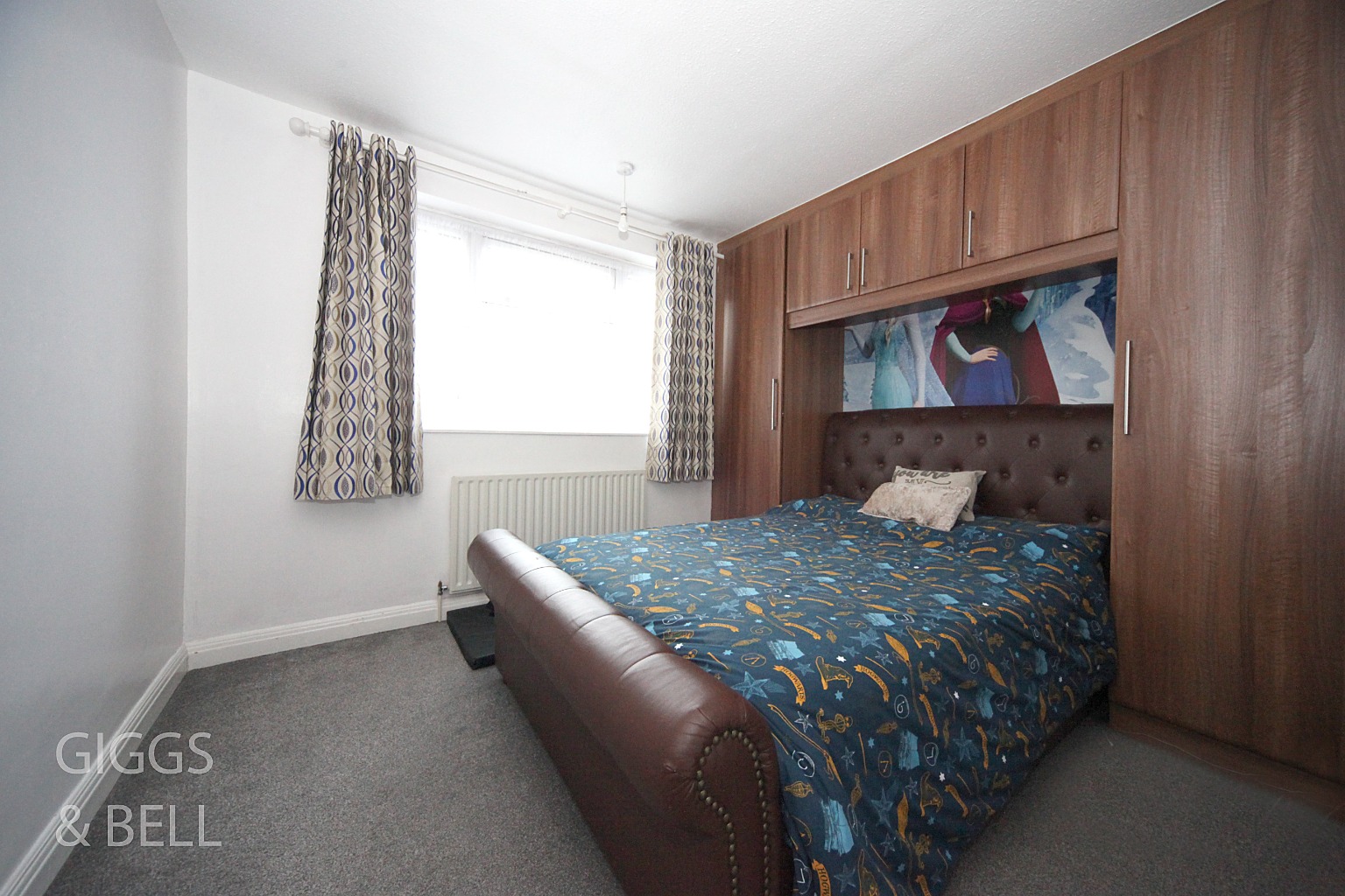 3 bed semi-detached house for sale in Felstead Close, Luton 10