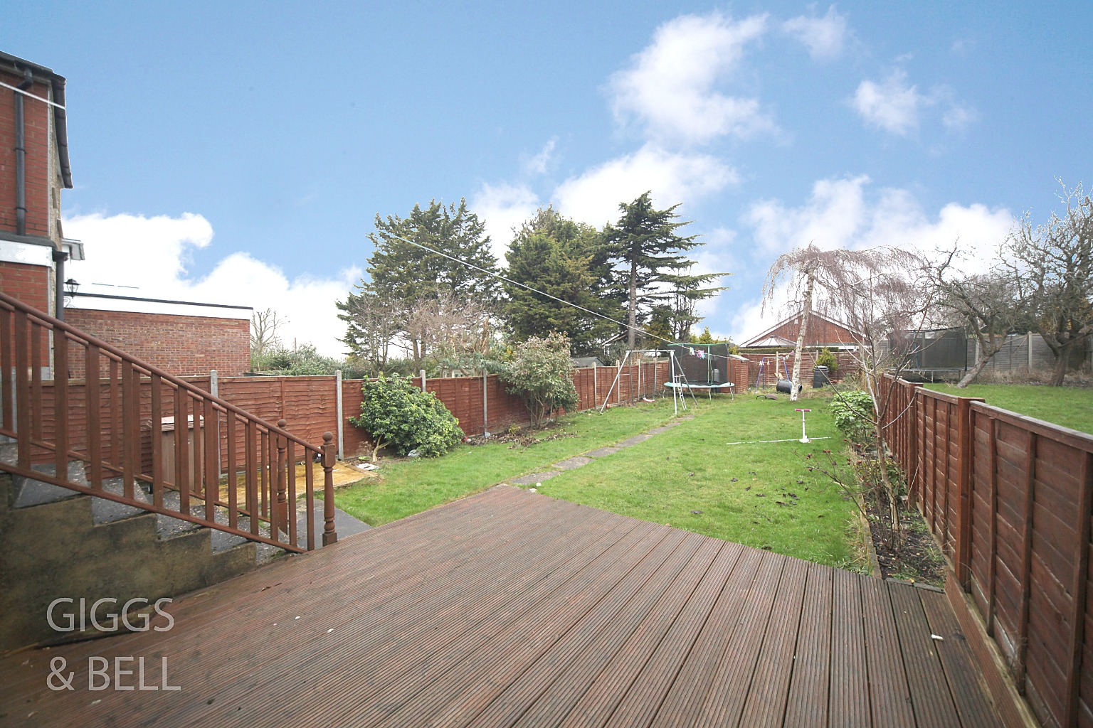 3 bed semi-detached house for sale in Felstead Close, Luton 17