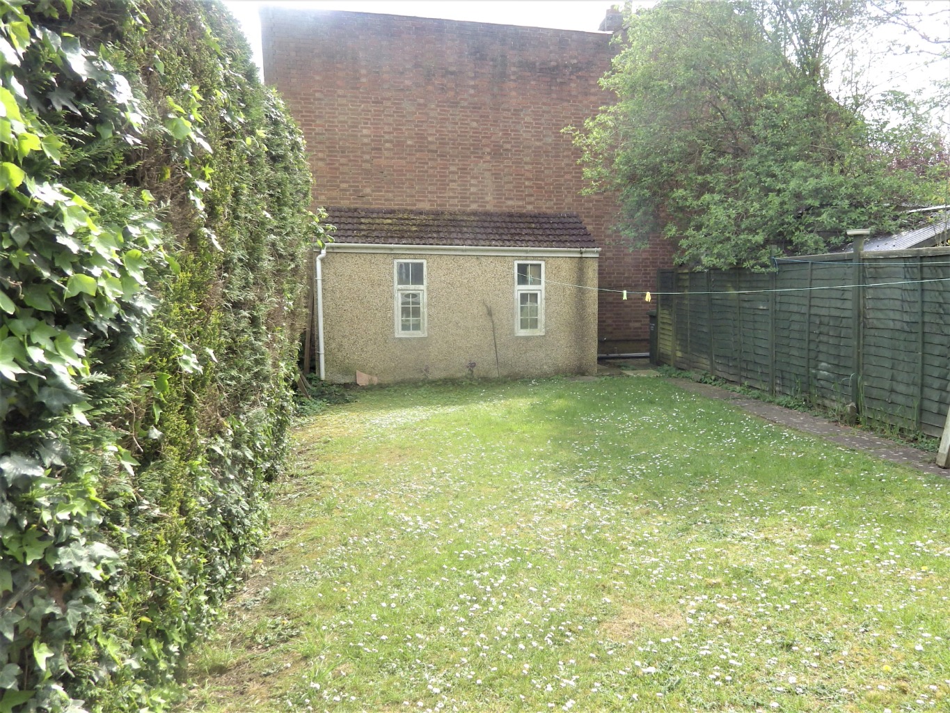 3 bed terraced house for sale in Stockingstone Road, Luton 14