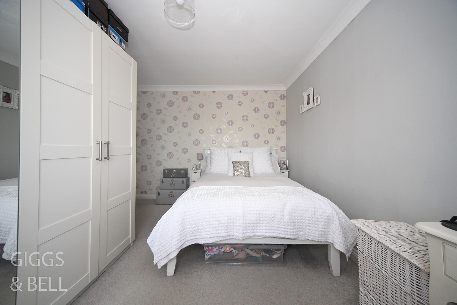 3 bed link detached house for sale in Raynham Way, Luton 10