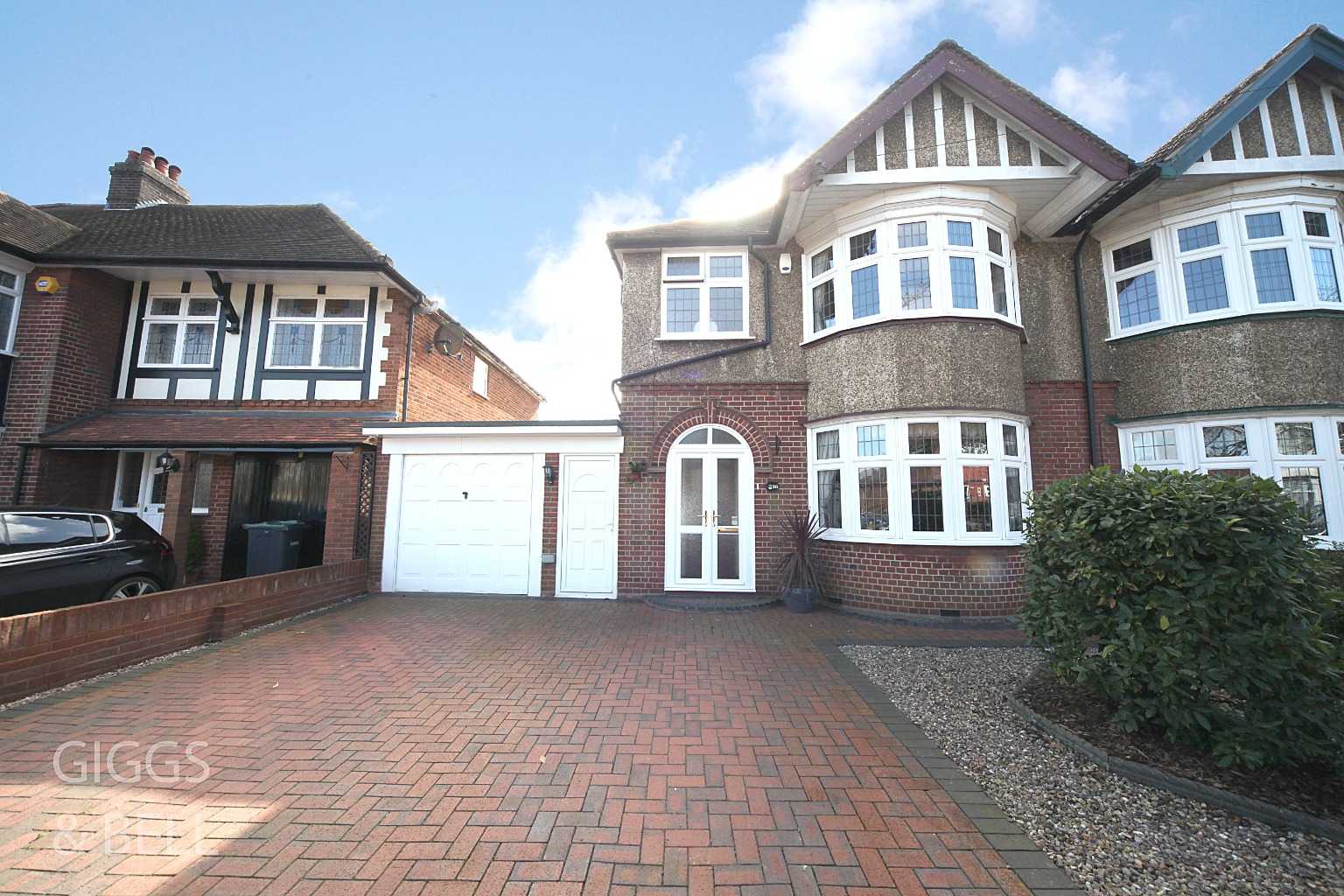 3 bed semi-detached house for sale in Cutenhoe Road, Luton  - Property Image 1