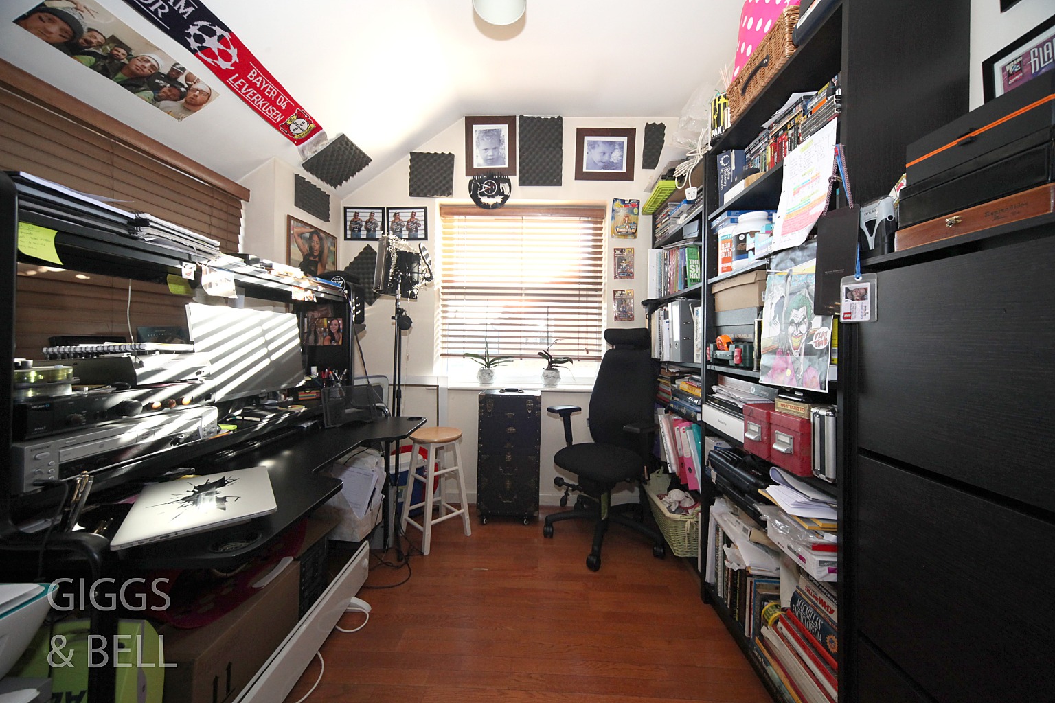 2 bed flat for sale in Holly Street, Luton 9