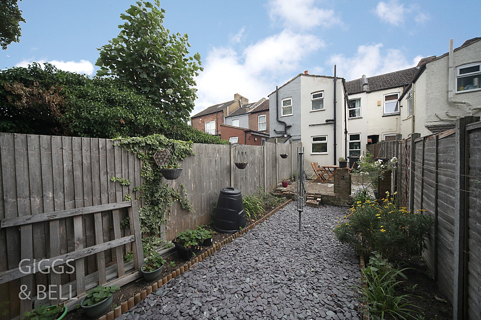 2 bed terraced house for sale in North Street, Luton 14