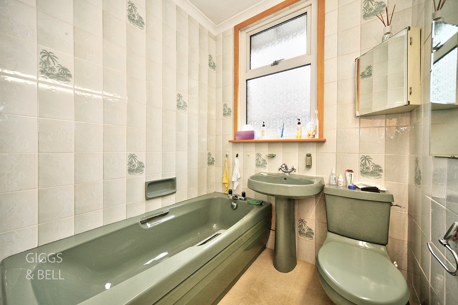 4 bed detached house for sale in Tennyson Road, Luton 22