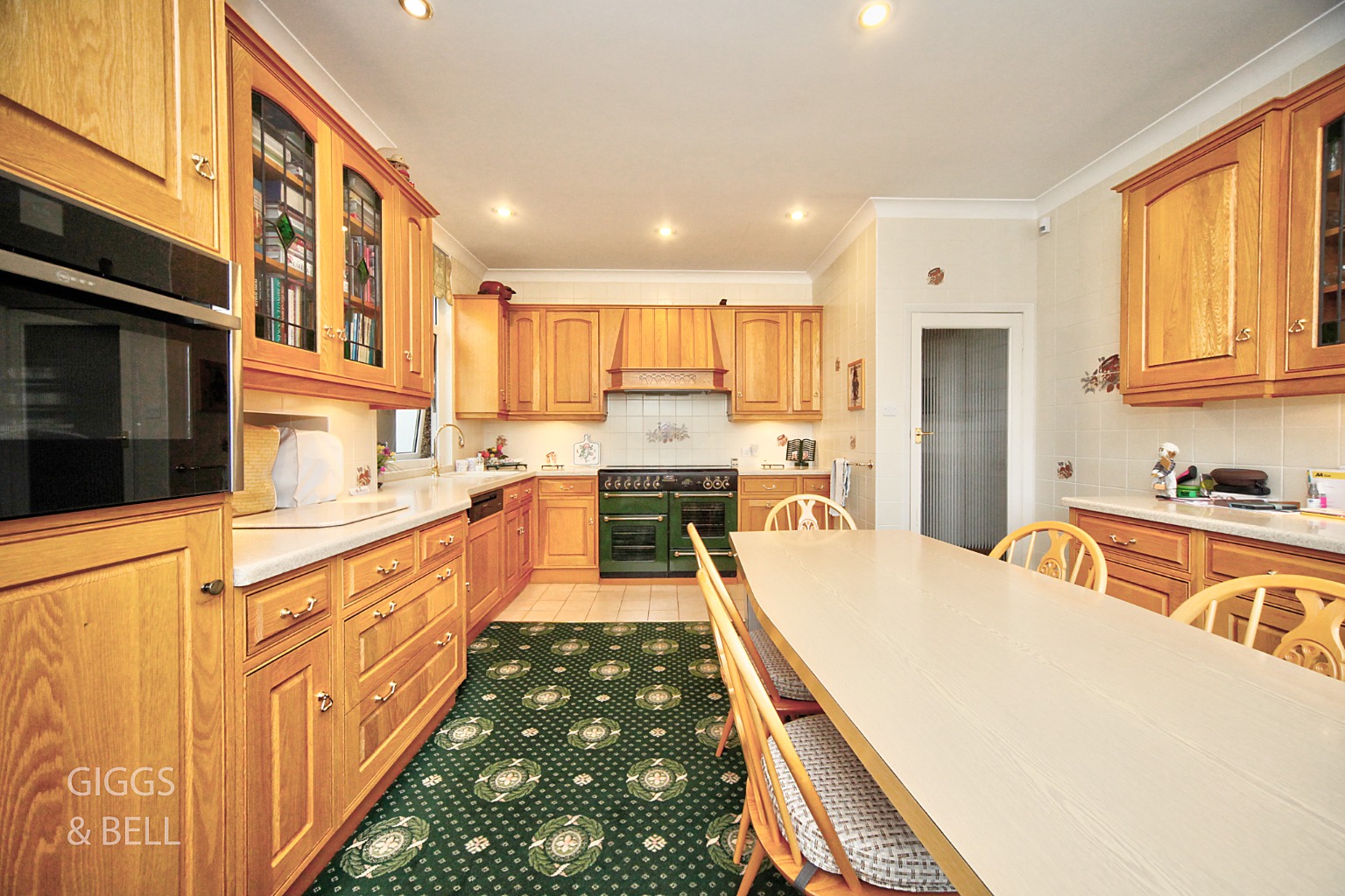 4 bed detached house for sale in Tennyson Road, Luton  - Property Image 9