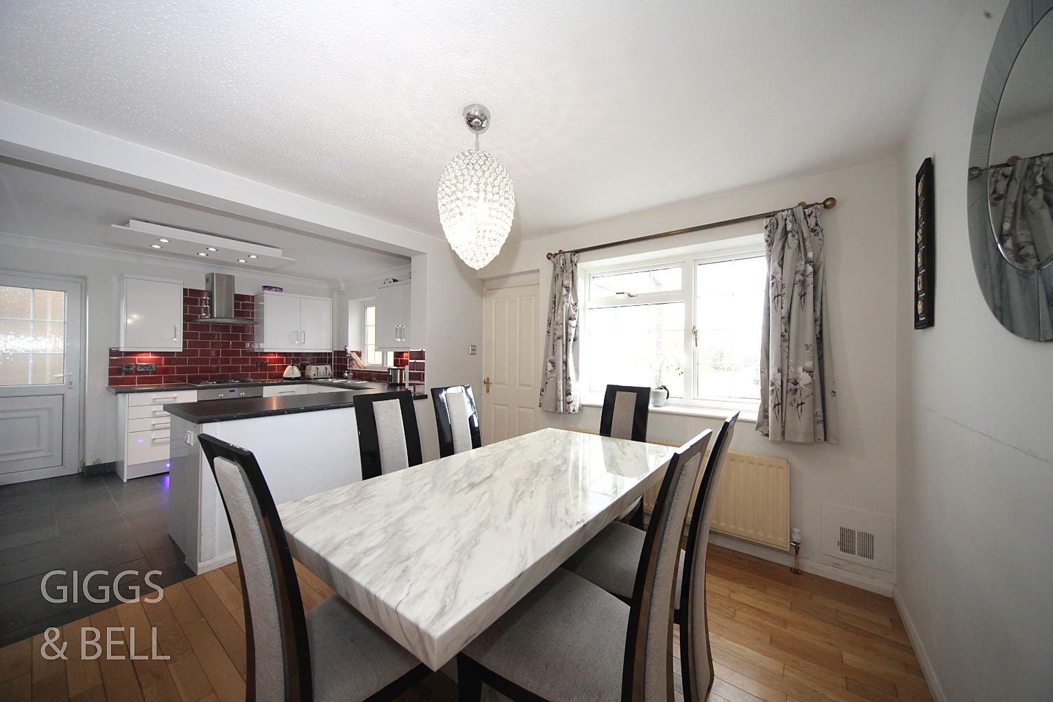 4 bed detached house for sale in Claydown Way, Luton  - Property Image 6