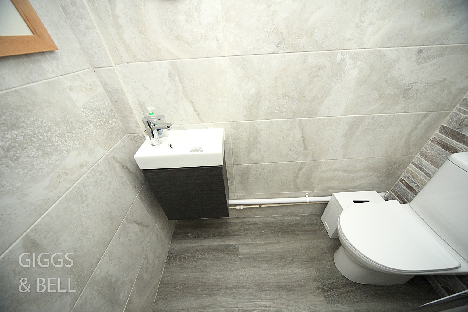 4 bed detached house for sale in Perrymead, Luton 8