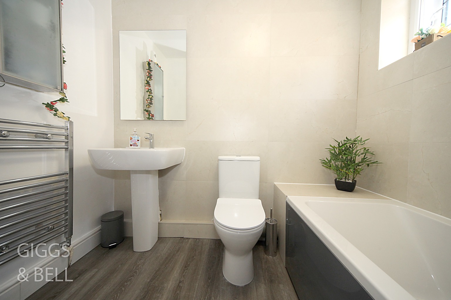 4 bed detached house for sale in Perrymead, Luton  - Property Image 18