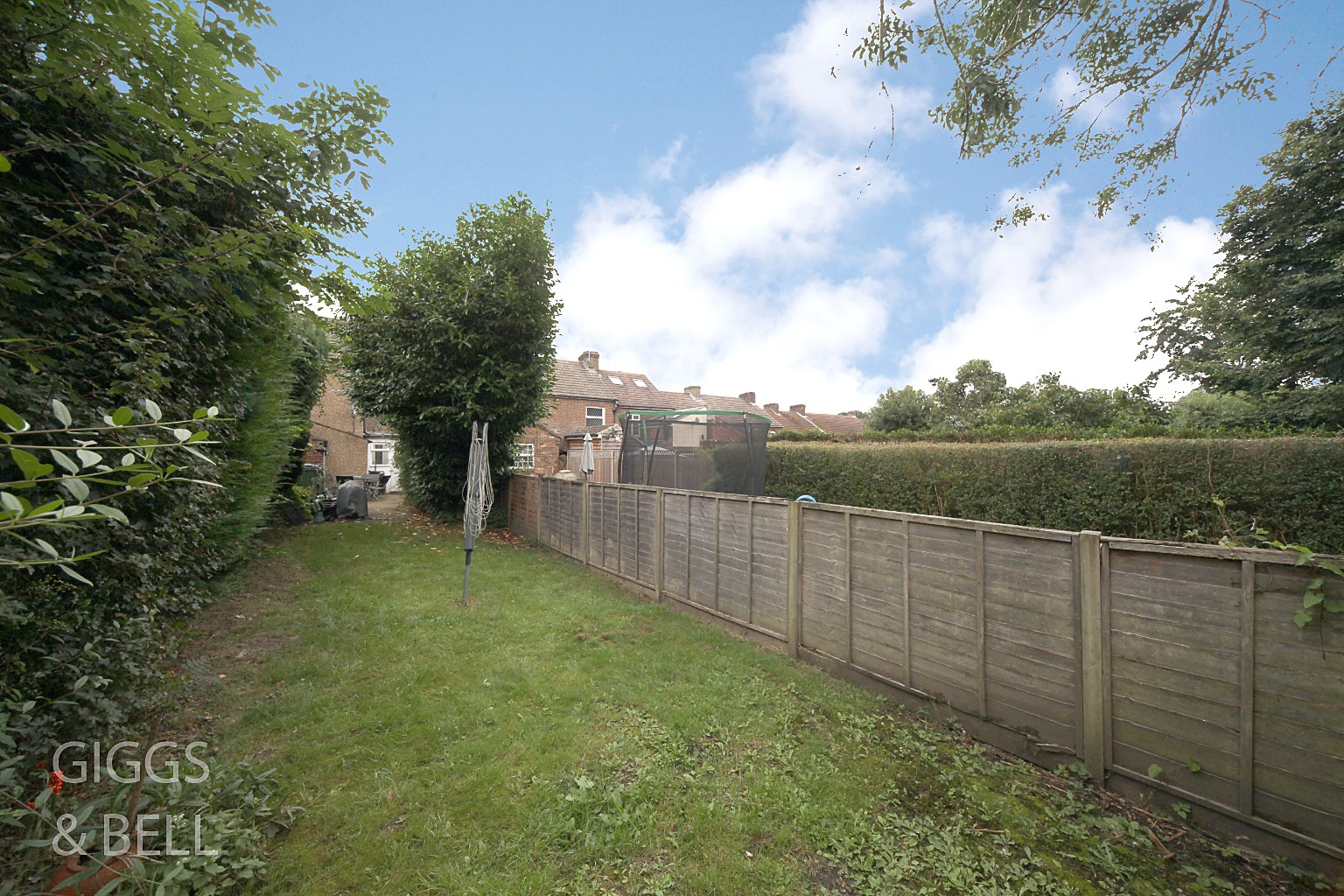 3 bed semi-detached house for sale in Summer Street, Luton  - Property Image 14