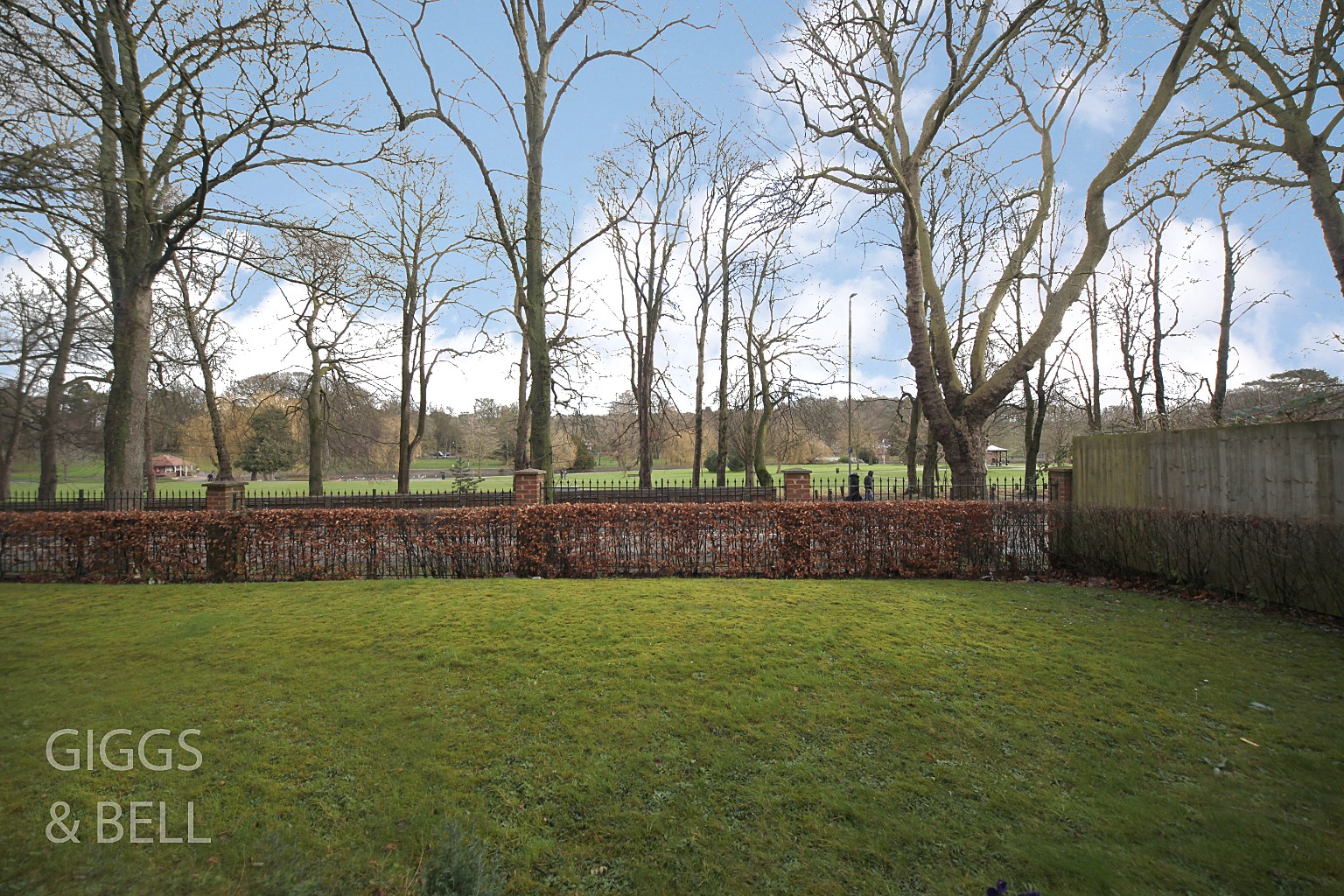 2 bed flat for sale in Primrose Close, Luton  - Property Image 13