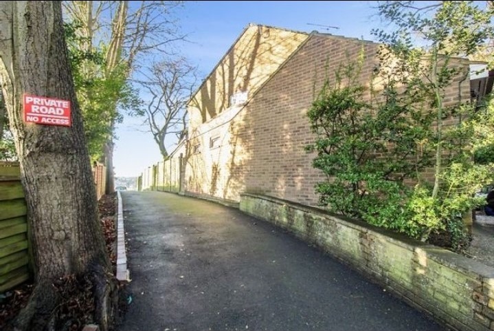 5 bed detached house for sale in Hart Hill Lane, Luton 20