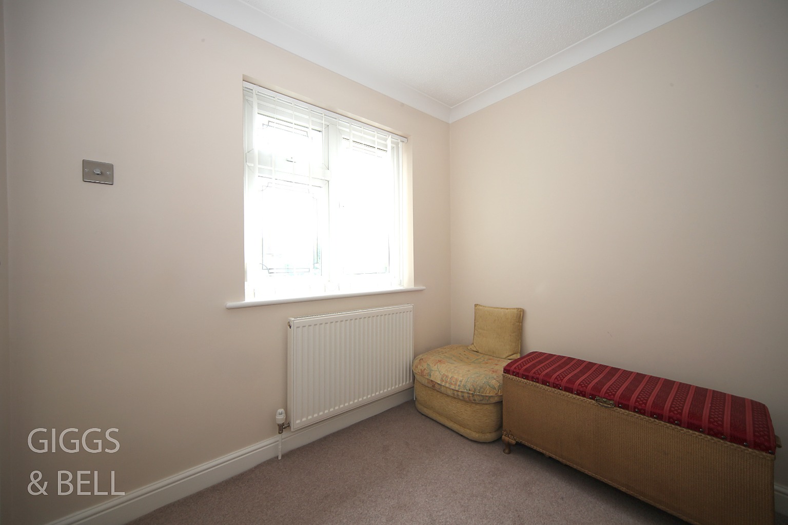 5 bed detached house for sale in Sunset Drive, Luton  - Property Image 16