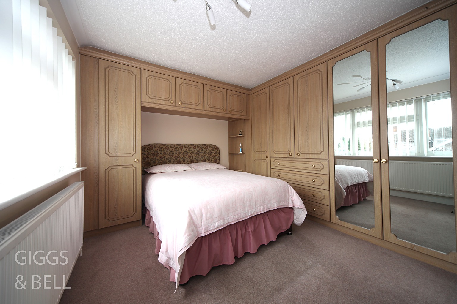 5 bed detached house for sale in Sunset Drive, Luton  - Property Image 23